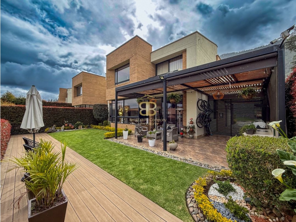 SE VENDE CASA EN CAJICA