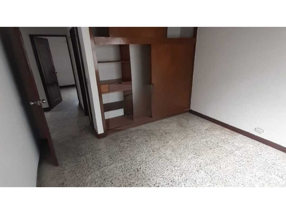 SE VENDE CASA EN CALASANZ PARTE BAJA — foto 3