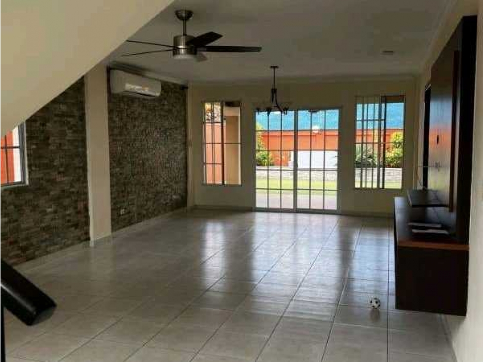 Se vende casa en Castel Novo — foto 3