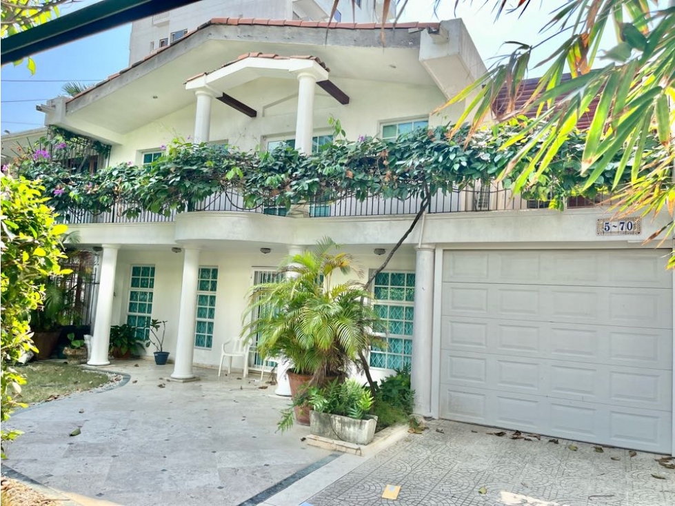 SE VENDE CASA EN CASTILLOGRANDE