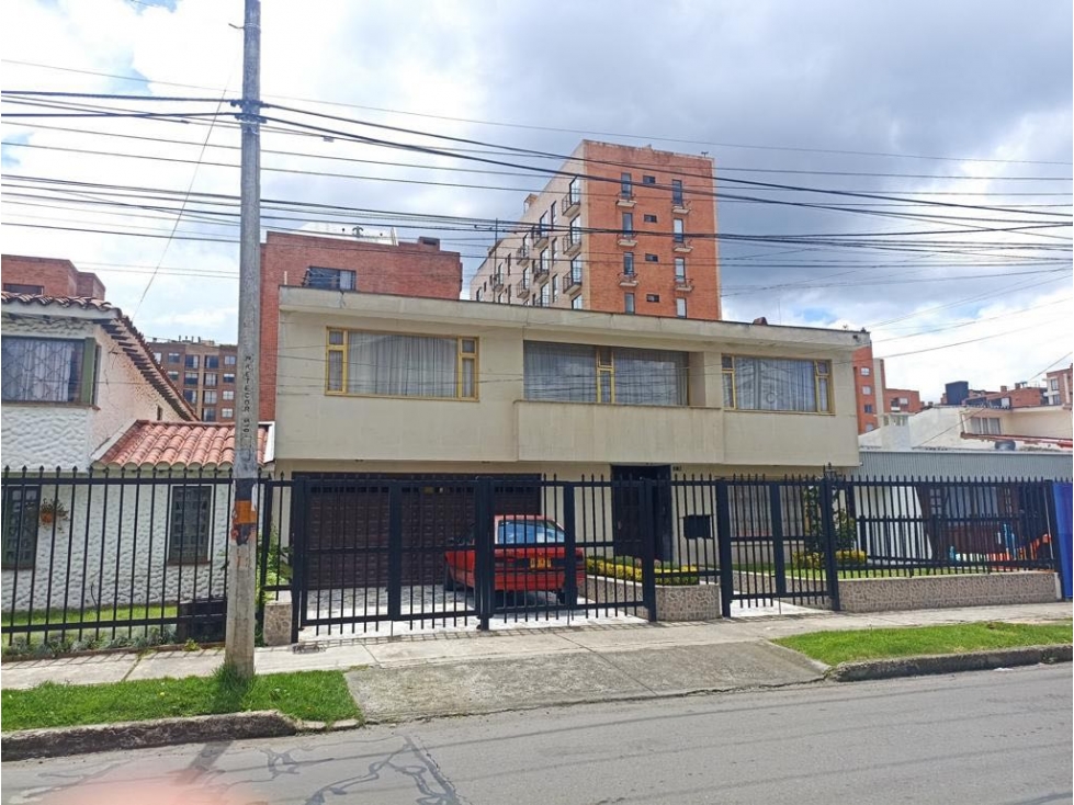 SE VENDE CASA EN CEDRITOS INDEPENDIENTE.P
