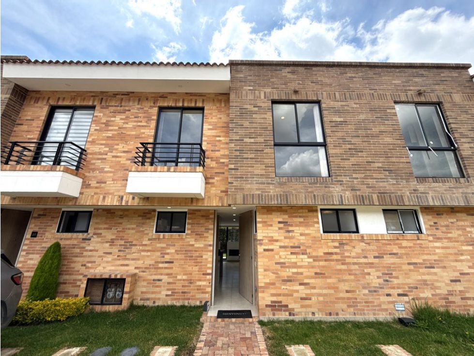 SE VENDE CASA EN CHÍA VEREDA CERCA DE PIEDRA
