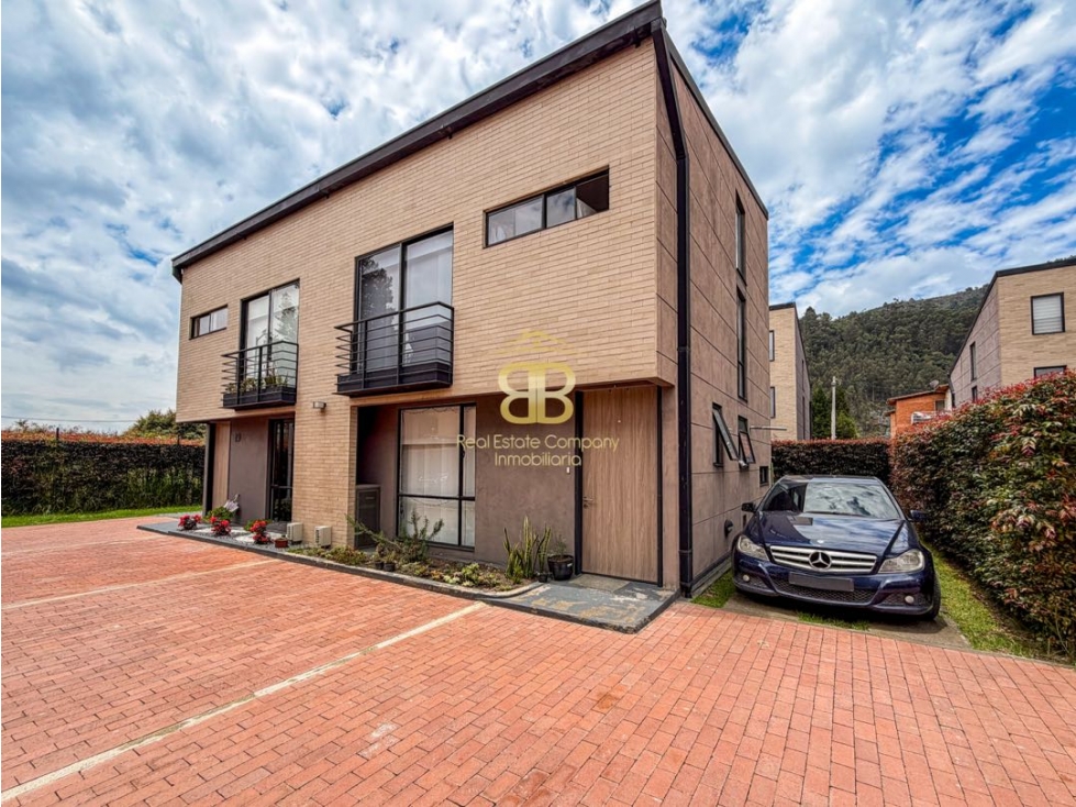 SE VENDE CASA EN CHÍA, VEREDA FONQUETÁ