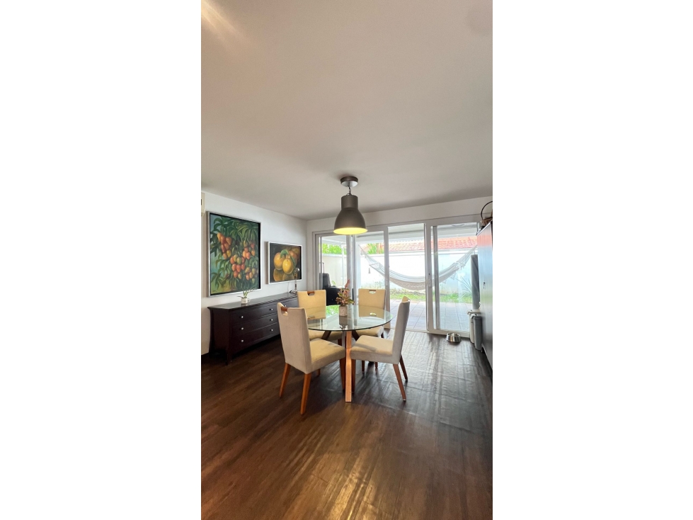 SE VENDE ESPACIOSA CASA EN CHANIS — foto 5
