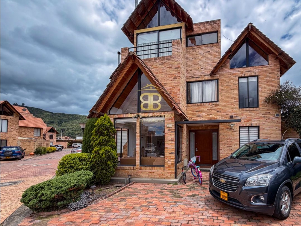 SE VENDE CASA EN CHIA
