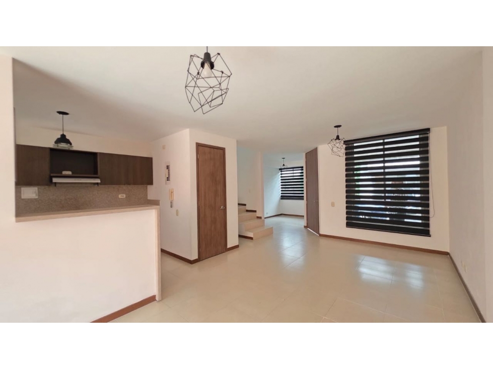 SE VENDE CASA EN CIUDAD COUNTRY