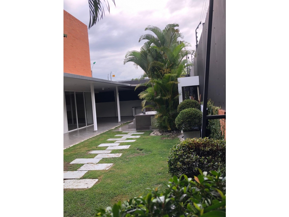 SE VENDE CASA EN CIUDAD JARDIN CALI - 1