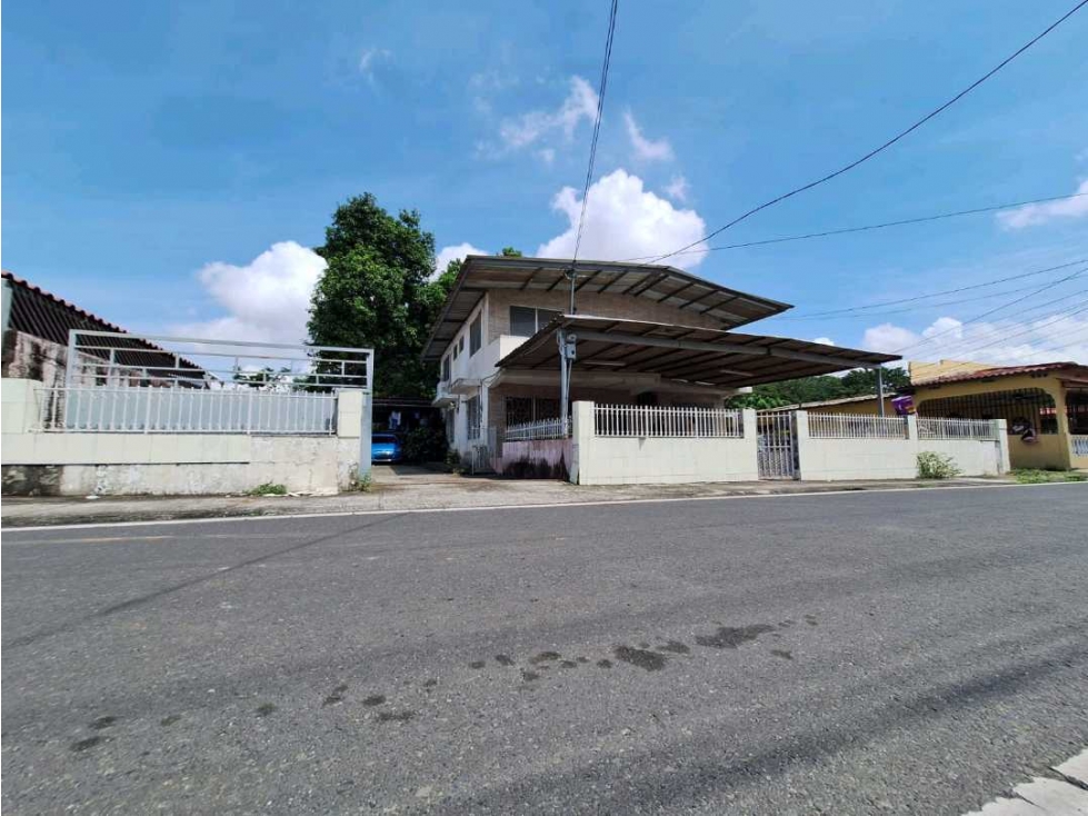 SE VENDE CASA EN CIUDAD RADIAL JUAN DIAZ