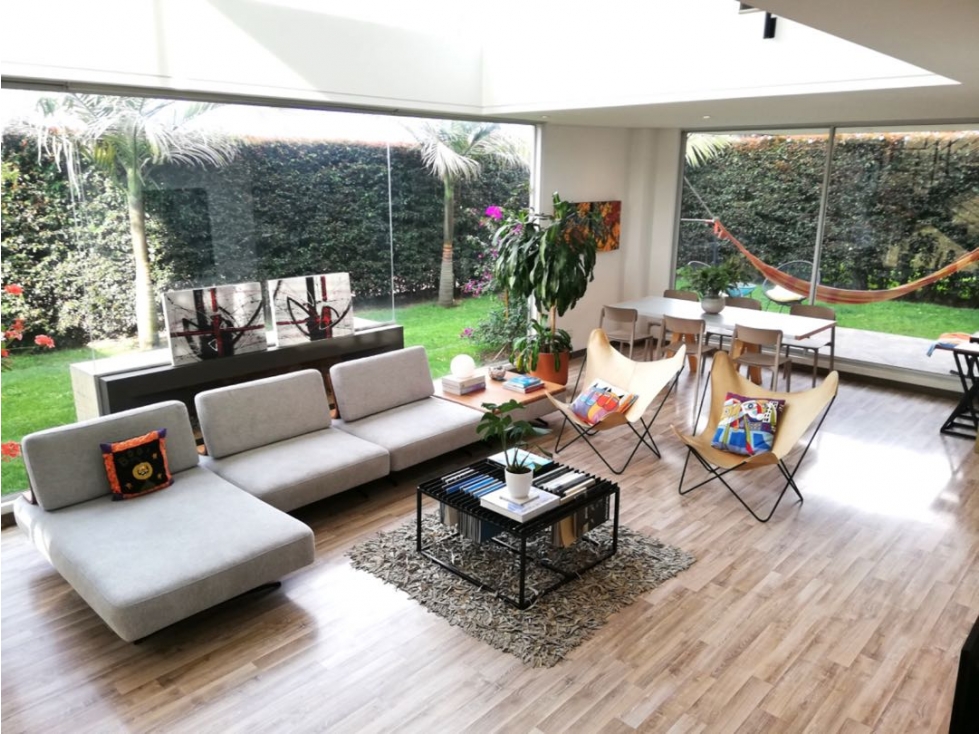 SE VENDE CASA EN CLUB HOUSE EN CAJICA