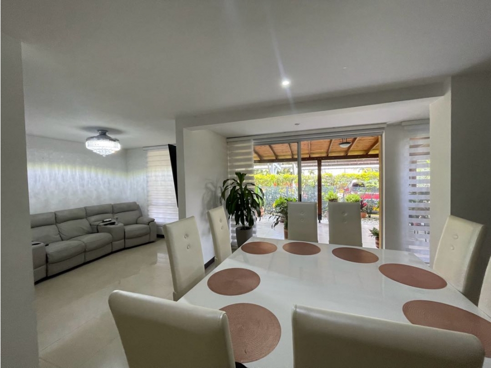 SE VENDE CASA EN CONDOMINIO EN PANCE - LA UMBRIA