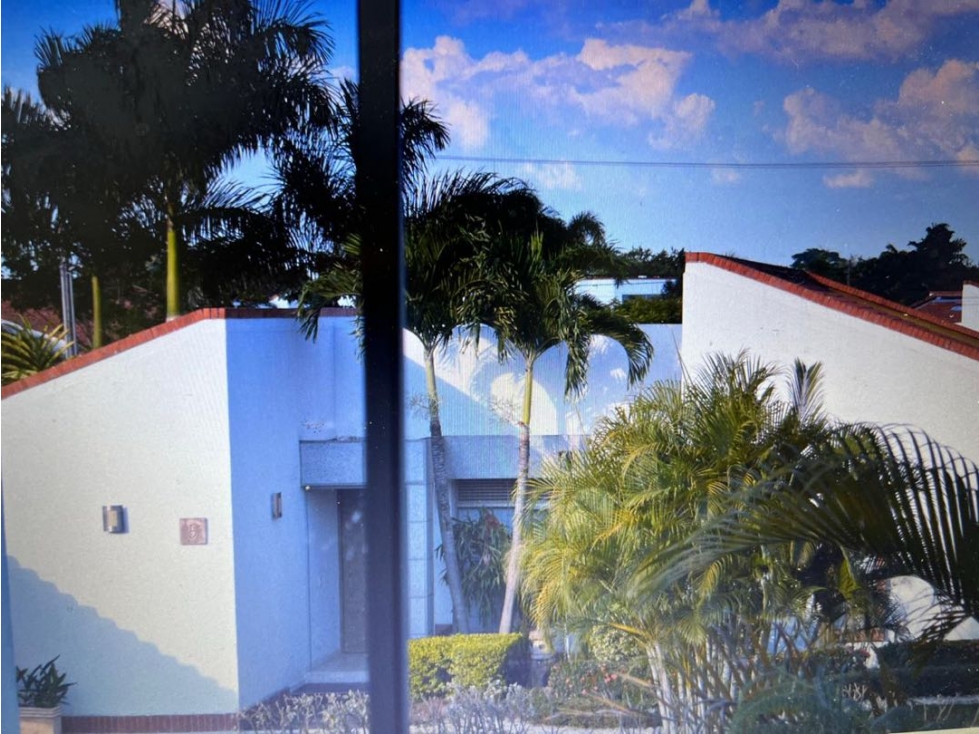 vendo casa en condominio en Jamundi área 311 metros EN