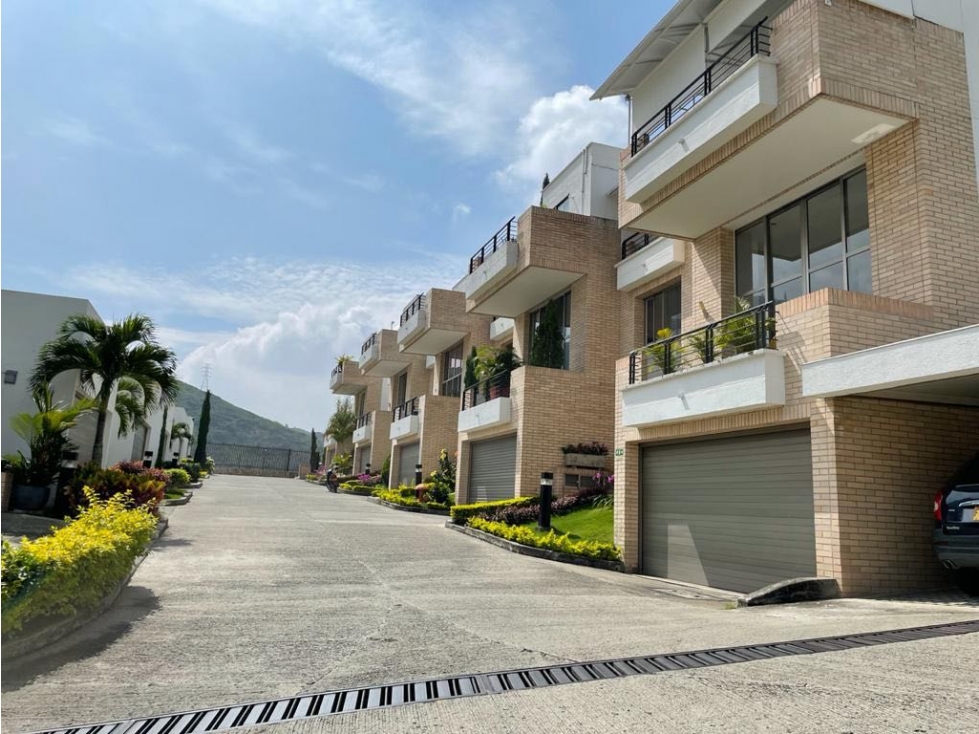 Se vende casa en condominio en el Oeste - 3