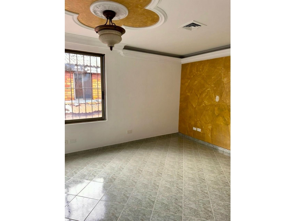 Se vende casa en condominio en La Flora
