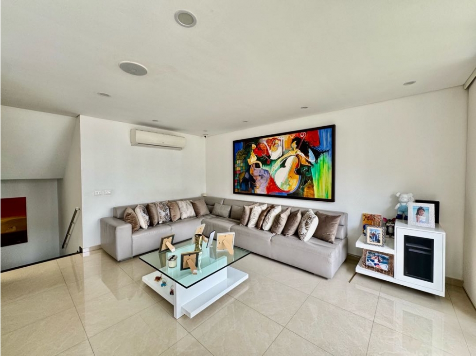 Se vende casa en condominio en el Oeste - 2
