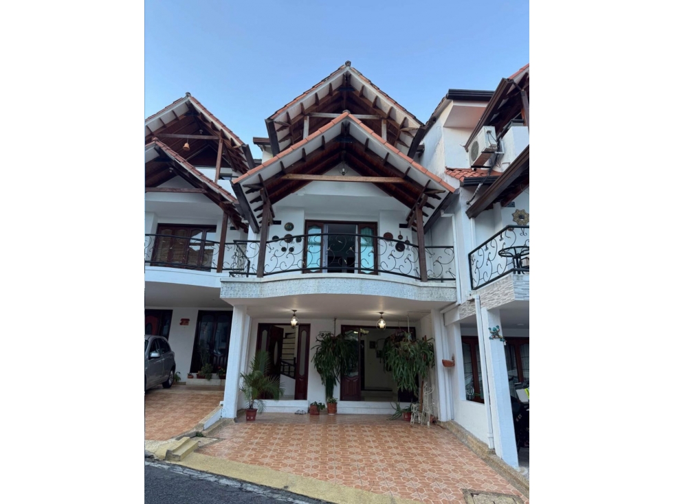 Se vende casa en conjunto balcones de san soucci