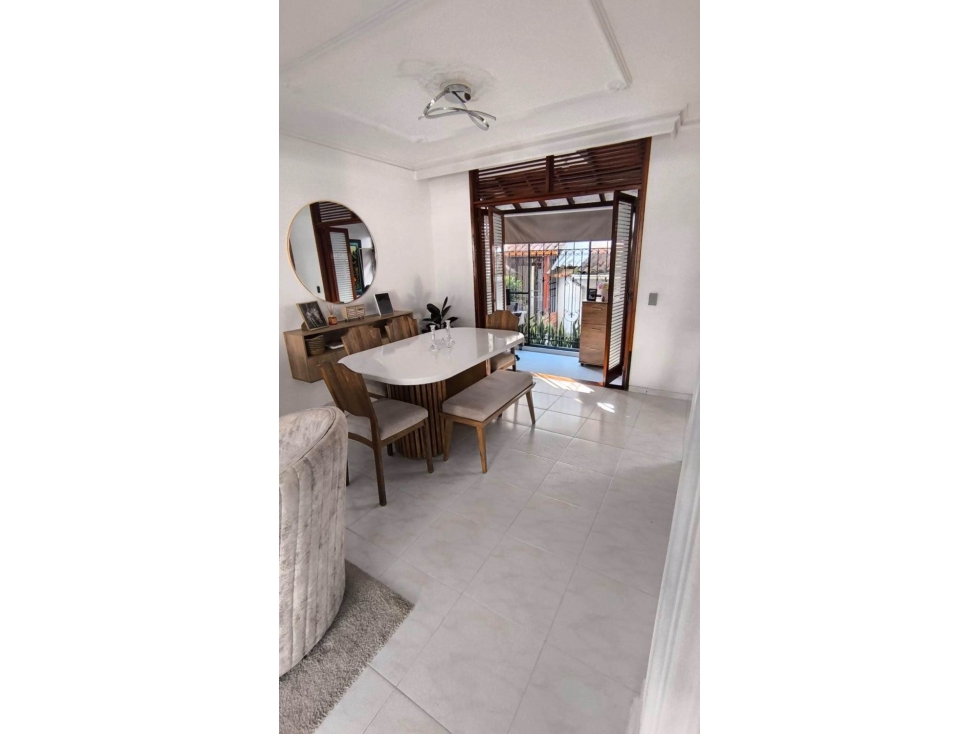 Se vende casa en conjunto barrio 12 de octubre arriba de la grama — foto 2