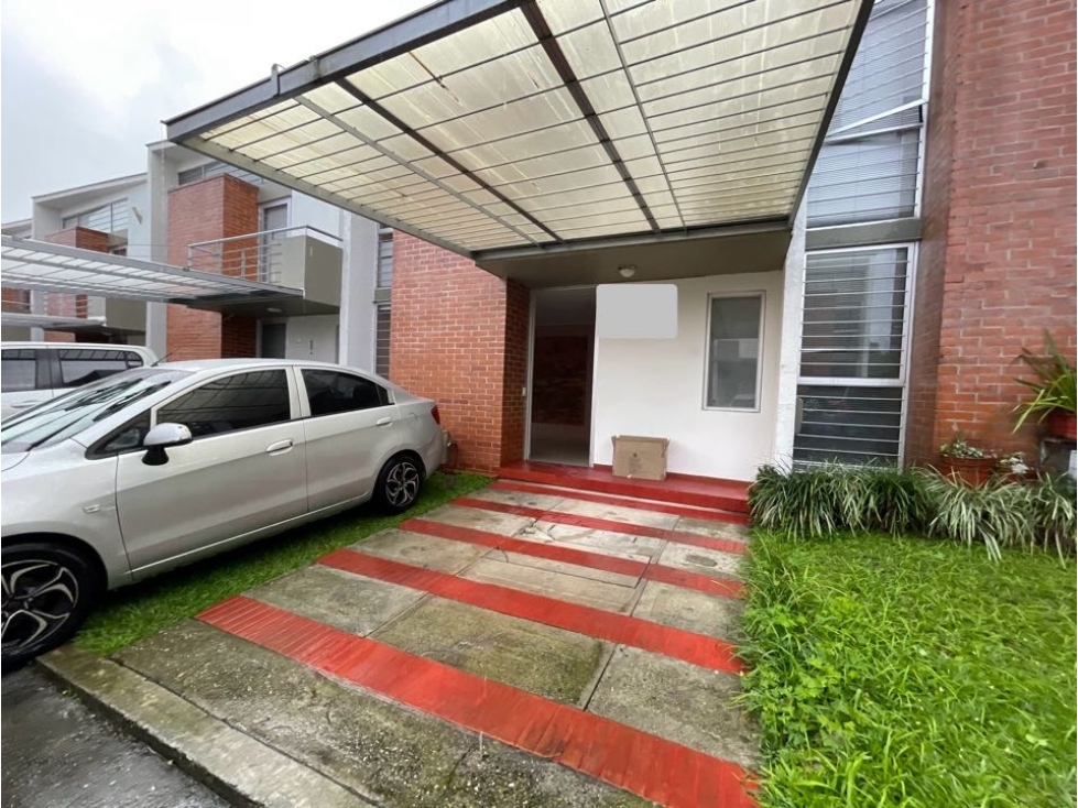En Venta casa en conjunto cerrado sector av19 note de armenia
