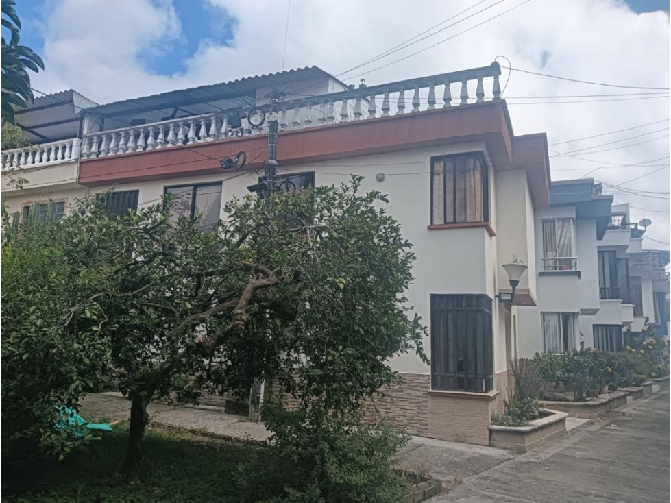 SE VENDE CASA EN CONJUNTO CERRADO . BARRIO NUEVO HORIZONTE.ARMENIA Q — foto 2