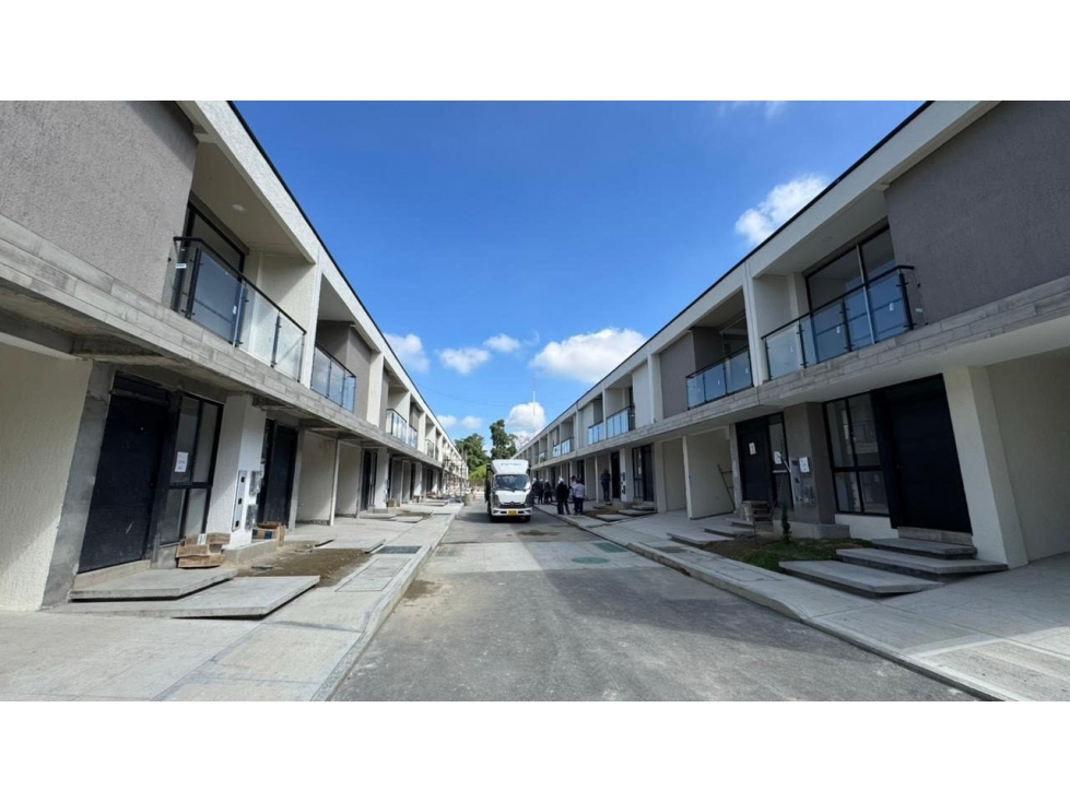 Se vende casa en conjunto cerrado , calarcá Quindío . — foto 6