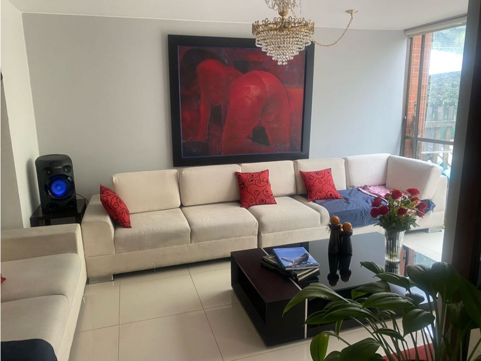 SE VENDE CASA EN CONJUNTO GRATAMIRA. A