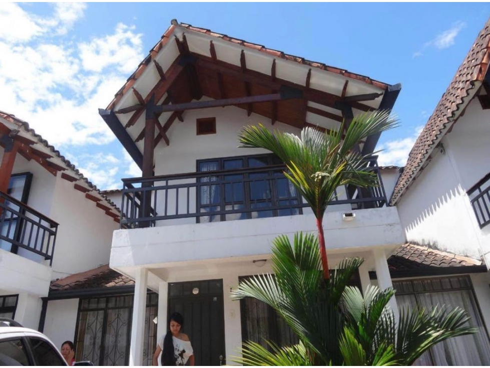 Se vende casa en Conjunto Santa Lucía