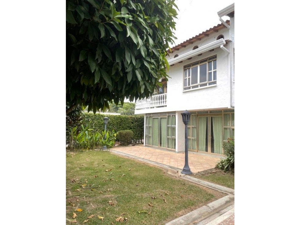 Se vende casa en conjunto sector vanguardia