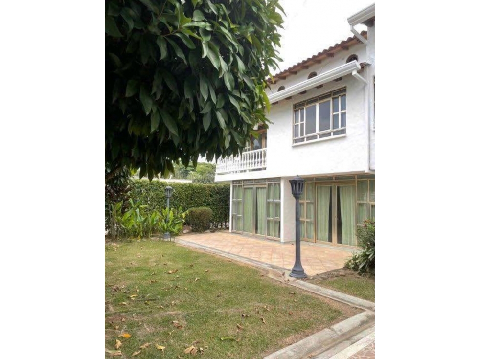 Se vende casa en conjunto sector vanguardia