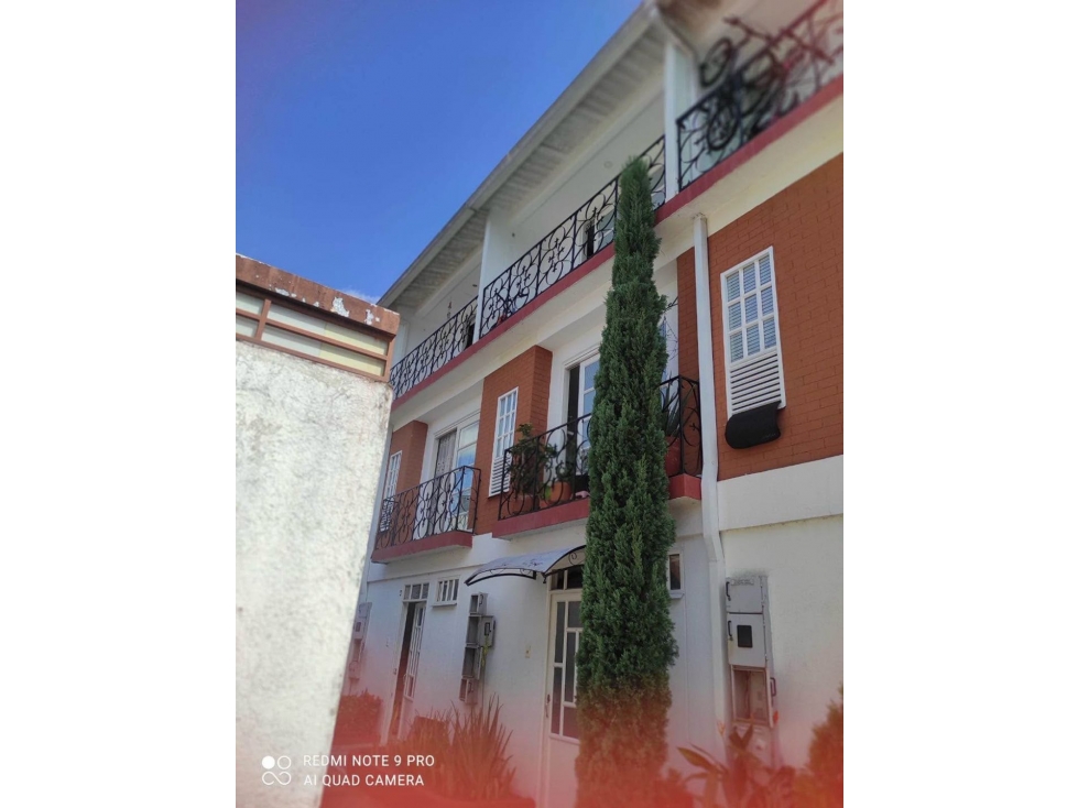 Se vende casa en conjunto tulipanes, sector vía Catama