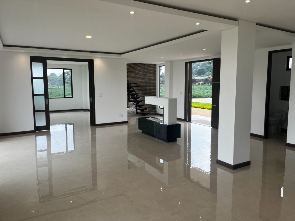 CASA EN VENTA EN COTA, VEREDA PARCELAS