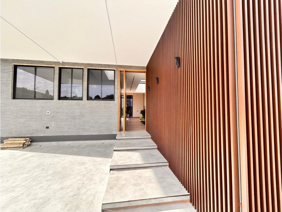 Se vende casa en el alto de las palmas — foto 5