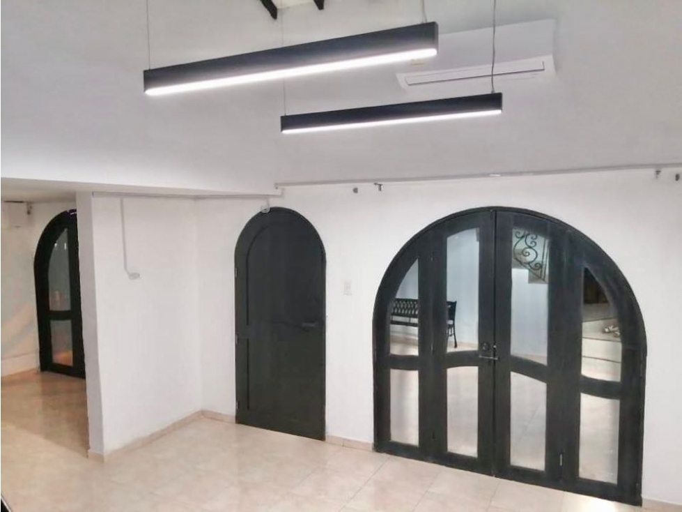 SE VENDE CASA EN EL BARRIO DE MANGA, USO COMERCIAL — foto 6