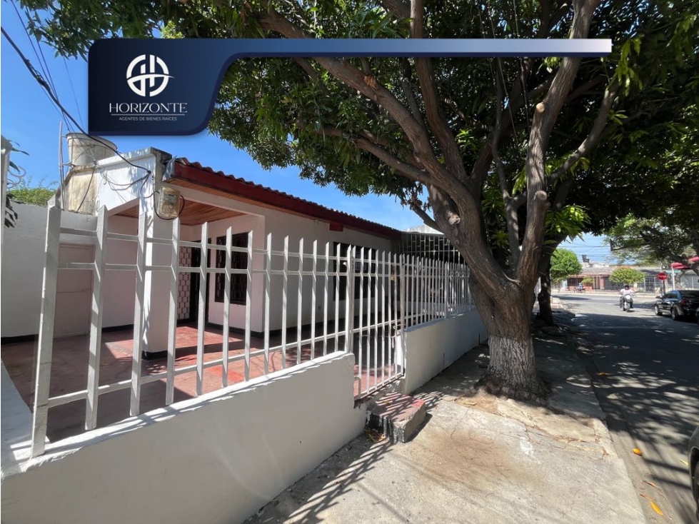 SE VENDE CASA EN EL BARRIO LOS ALMENDROS CON EXCELENTE UBICACIÓN - 2