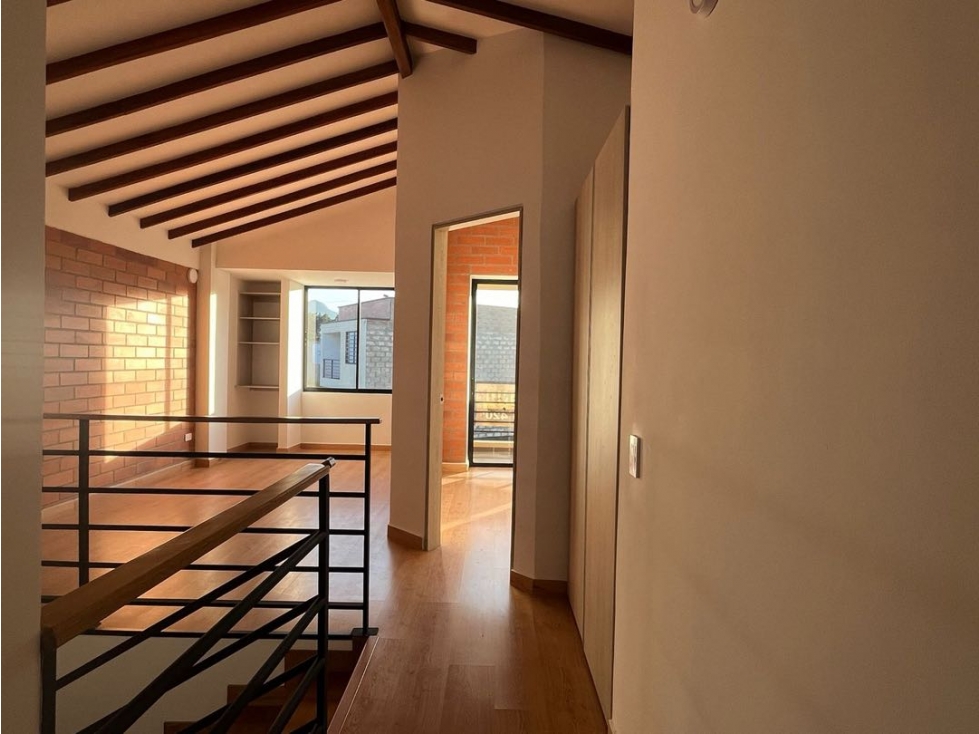 SE VENDE CASA EN EL CARMEN DE VIBORAL. BARRIO RESIDENCIAL — foto 2