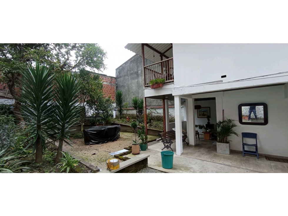 SE VENDE CASA EN EL CENTRO DE CIRCASIA