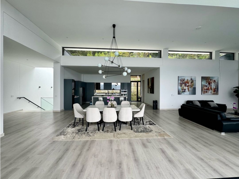 SE VENDE CASA EN EL POBLADO CON PISCINA PRIVADA LOS BALSOS — foto 4