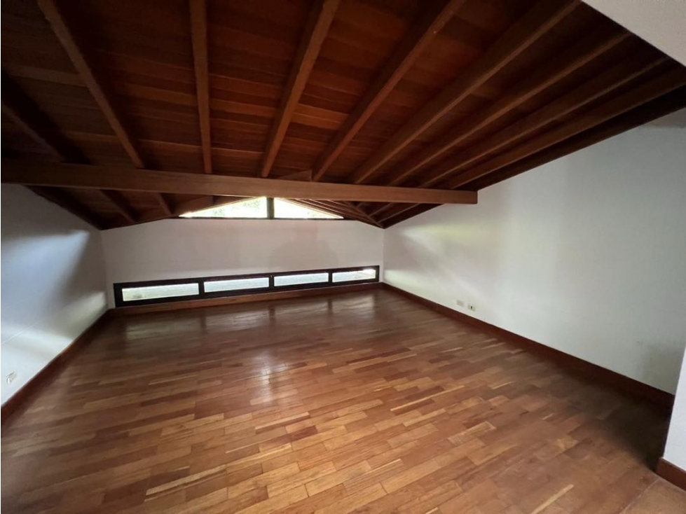 Se vende casa en el poblado por el tesoro Medellín — foto 3