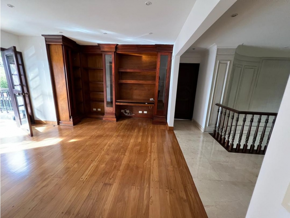 Se vende casa en el poblado por el tesoro Medellín — foto 5