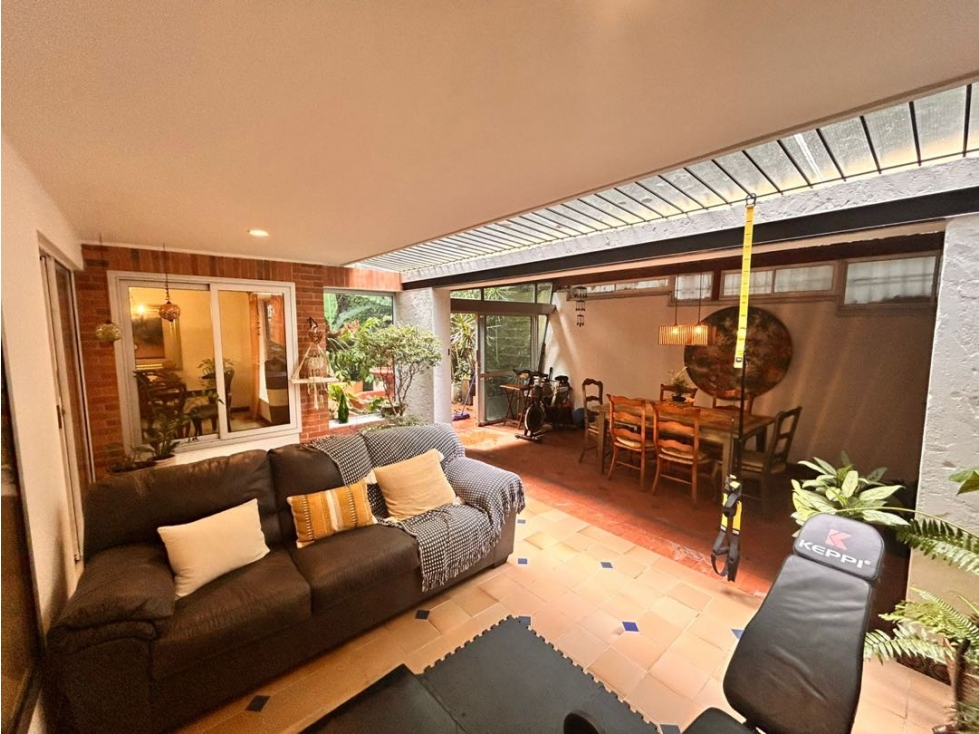 SE VENDE CASA EN EL POBLADO SECTOR SANLUCAS