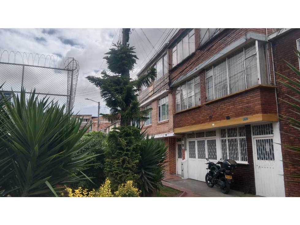 VENDO CASA DE 3 PISOS EN KENNEDY CASABLANCA BOGOTA