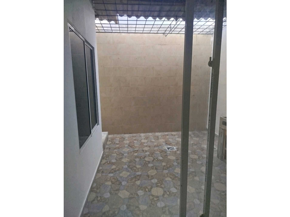 Se vende casa en en santa Elena 4 Medidas: 6x14 — foto 2