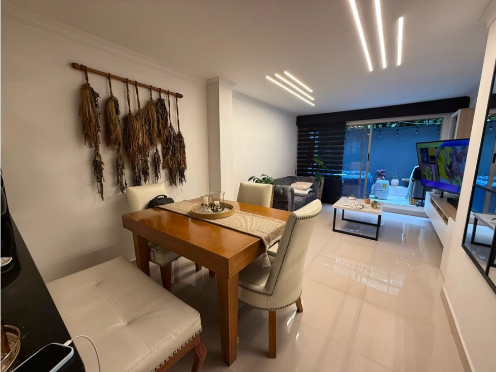 SE VENDE CASA EN ENVIGADO CAMINO VERDE. PARTE PLANA