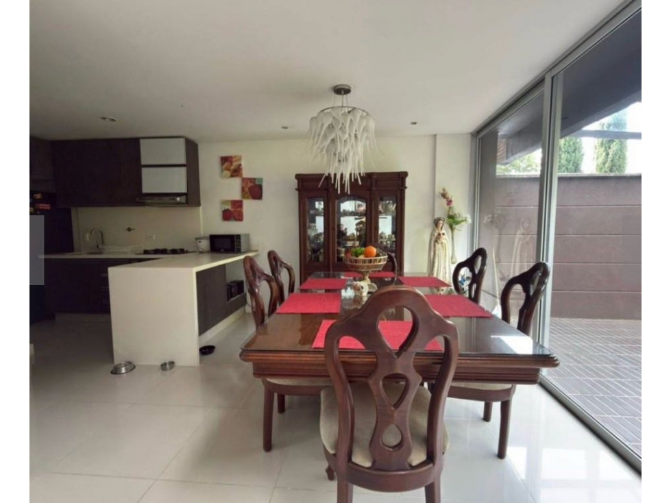 SE VENDE CASA EN ENVIGADO, CERCA AL MALL TERRACINA. LOMA DEL CHOCHO — foto 3