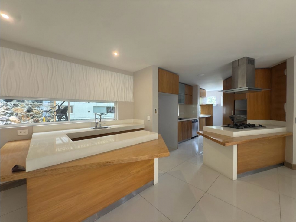 Se vende casa en Envigado con Apartaestudio Areendado — foto 5