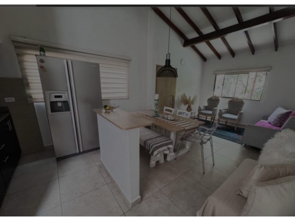 Se vende casa en Envigado barrios la paz
