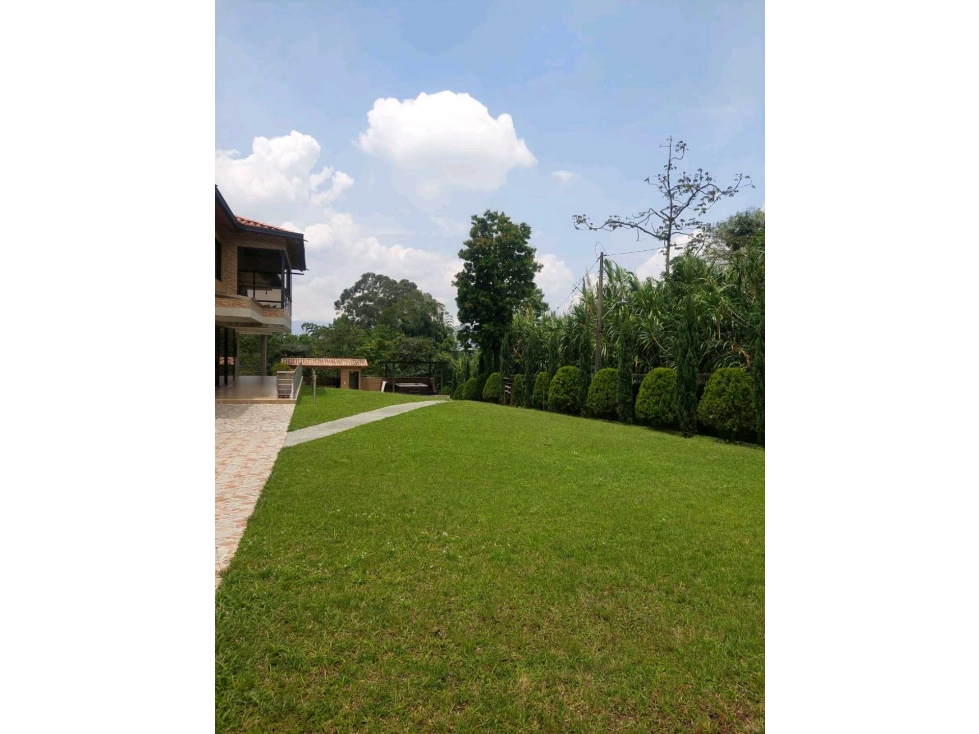 SE VENDE CASA EN ENVIGADO LOMA DEL ESCOBERO — foto 3