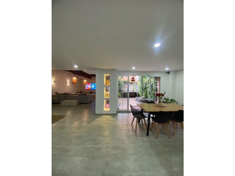 SE VENDE CASA EN ENVIGADO REFORMADA LOMA DEL ESCOBERO SÚPER UBICACION — foto 5
