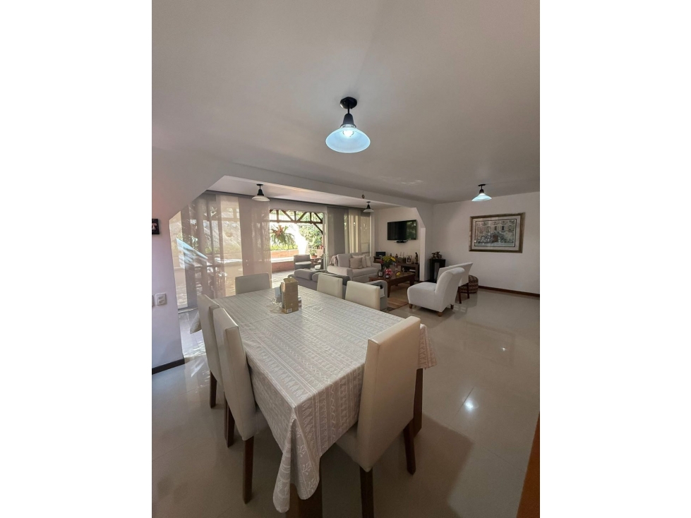 SE VENDE CASA EN ENVIGADO, SECTOR BENEDICTINOS — foto 3