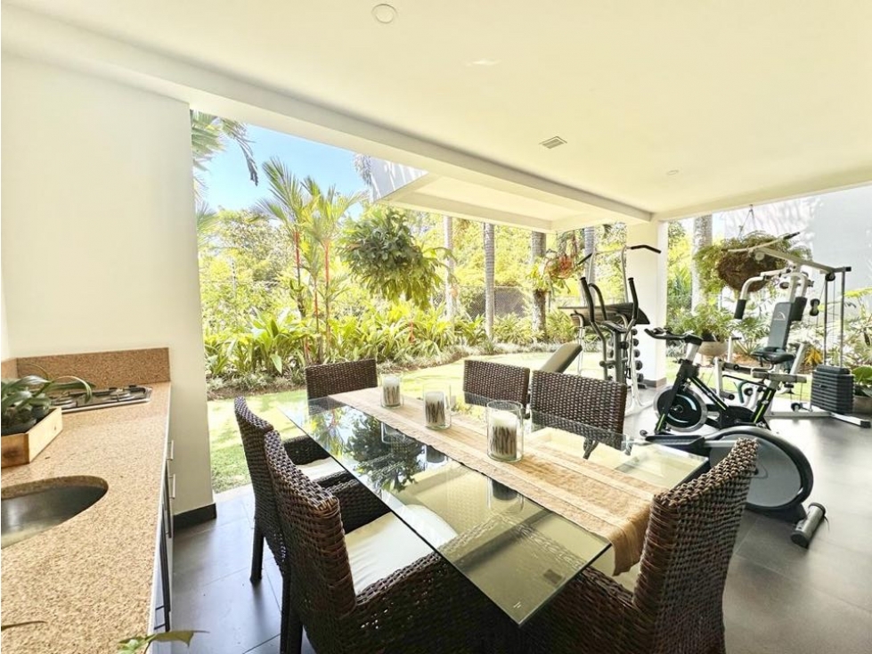 Se vende casa en exclusivo condominio en Cristales oeste — foto 4