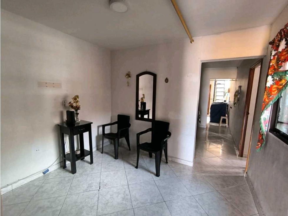 SE VENDE CASA AMPLIA EN BARRIO FLORENCIA - MEDELLIN — foto 6