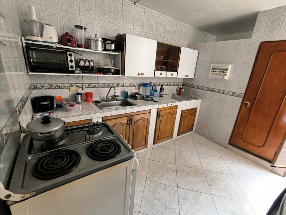 SE VENDE CASA AMPLIA EN BARRIO FLORENCIA - MEDELLIN — foto 4